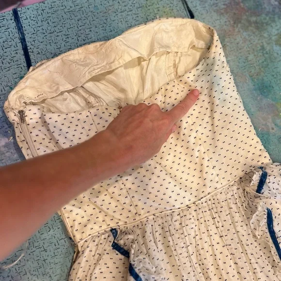 Queen of Shabby Chic Gown - Picture 11 of 16